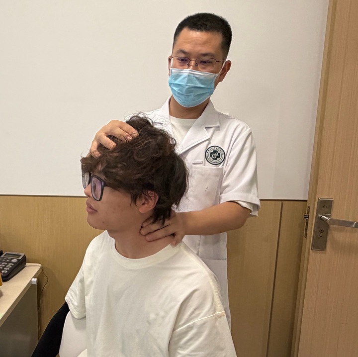 1元钱挂号,30分钟内看完病! 1元钱挂号,30分钟内看完病!