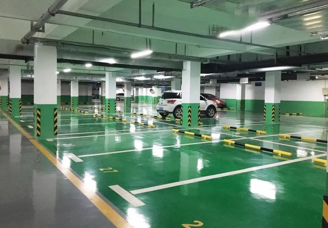杭州小伙20万买的车位，如今只值5万！网友吵翻：我小区价格翻倍买不到！