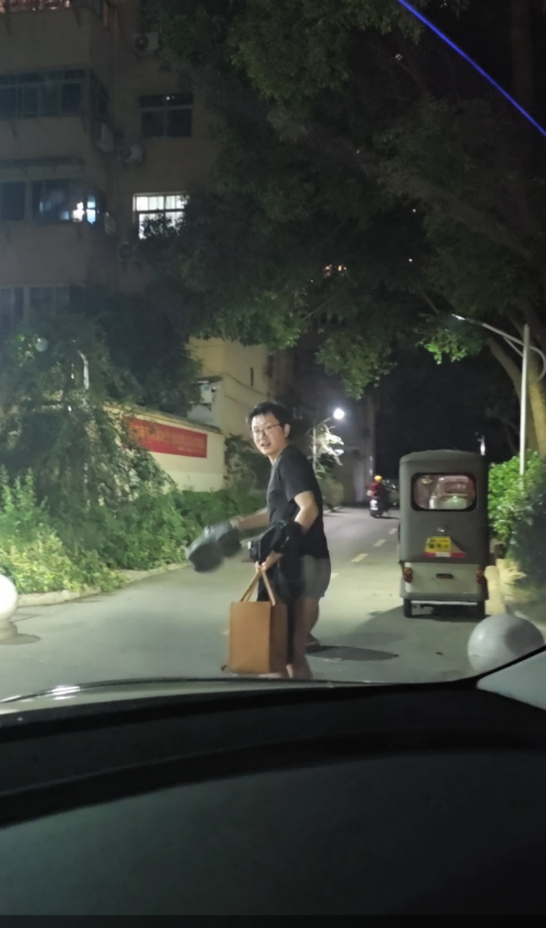 同一条河,二十年的回响:儿时溺水被人救起,二十年后他深夜跃入水中救人… 同一条河,二十年的回响:儿时溺水被人救起,二十年后他深夜跃入水中救人…