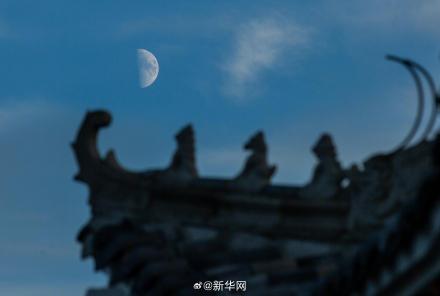 本年度最小上弦月现身天宇 本年度最小上弦月现身天宇