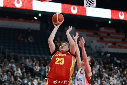 中国女篮大胜泰国队 中国女篮大胜泰国队