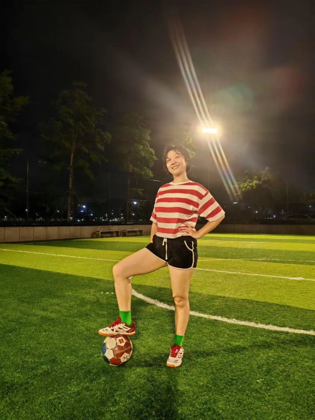 从医学女博士到外卖骑手、驻唱歌手,她说:“这不是体验生活,这就是我的生活” 从医学女博士到外卖骑手、驻唱歌手,她说:“这不是体验生活,这就是我的生活”