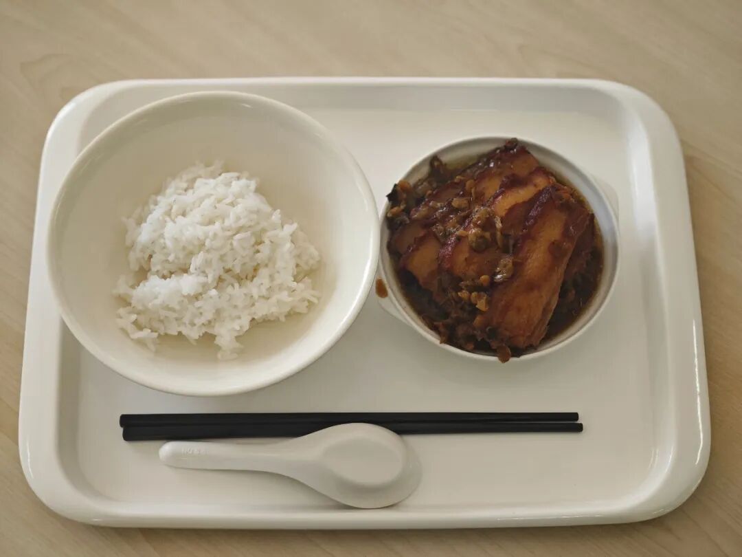 不按时吃饭真的会折寿！研究：早餐晚餐吃得太晚，预期寿命悄悄缩短2年
