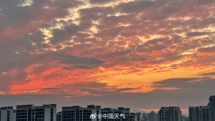 北京橙红色晚霞浪漫登场
