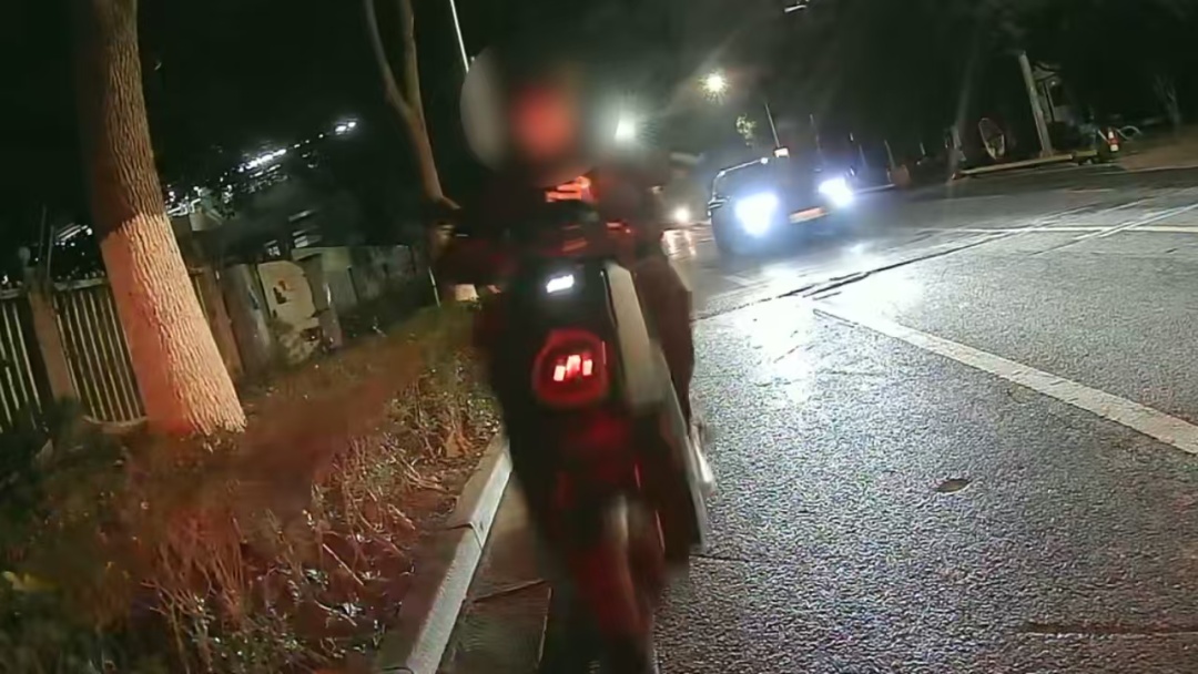 上海深夜街头!“摩友”聚会后接连发生酒驾事故……背后原因细思极恐! 上海深夜街头!“摩友”聚会后接连发生酒驾事故……背后原因细思极恐!