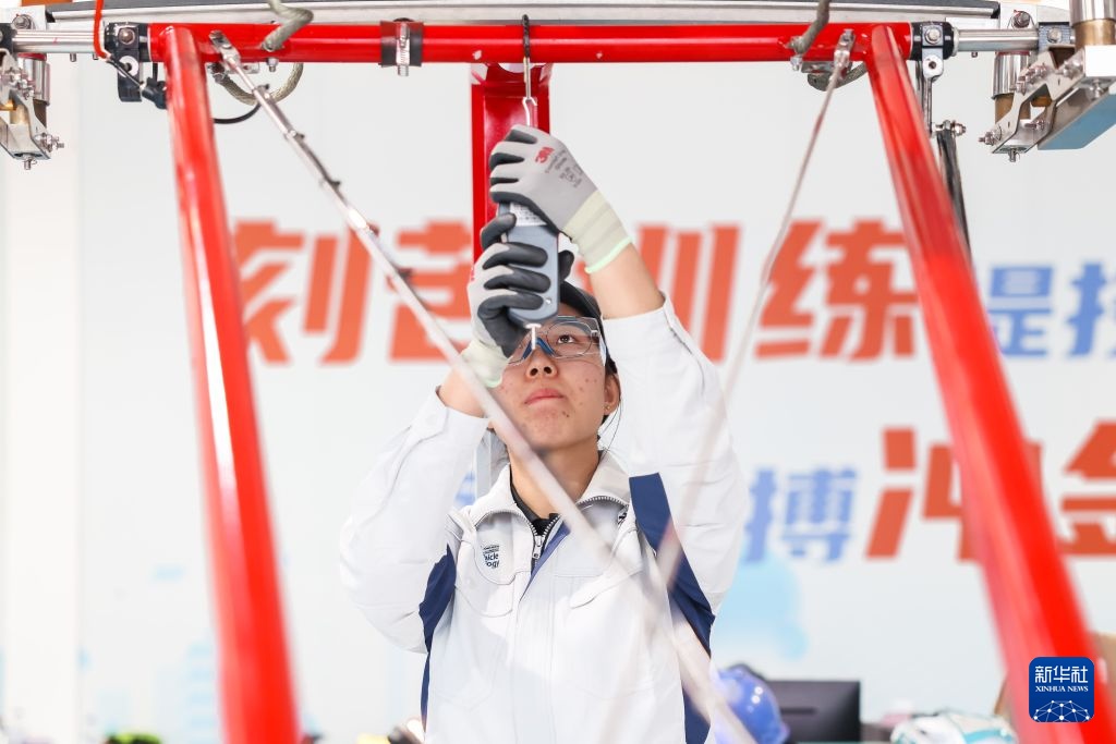 匠心逐梦——车轨上的“独秀玫瑰” 匠心逐梦——车轨上的“独秀玫瑰”