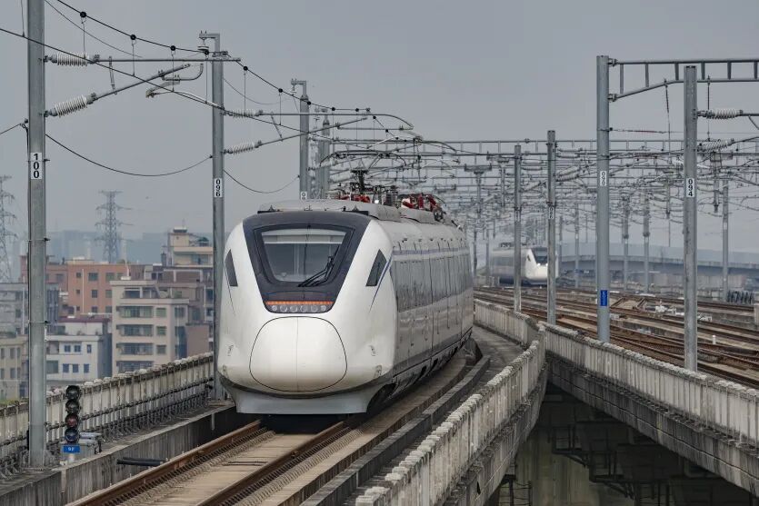 中秋、国庆假期广东城际增开列车274列次,预售期最长10天,首班车时间提前 中秋、国庆假期广东城际增开列车274列次,预售期最长10天,首班车时间提前