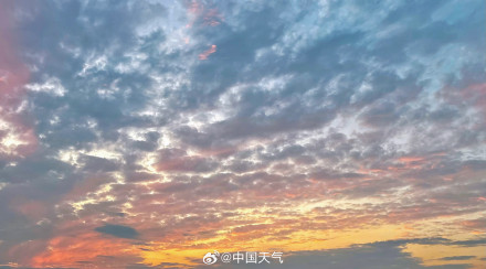 北京橙红色晚霞浪漫登场