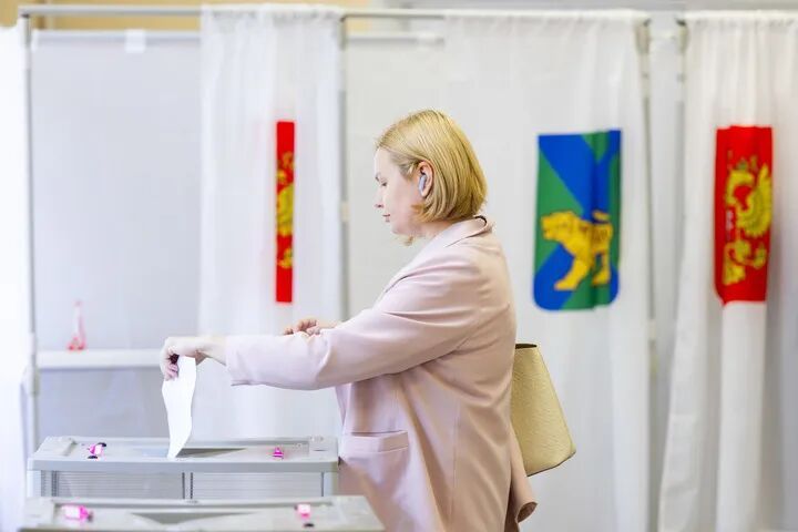 民调显示,俄执政党领先 民调显示,俄执政党领先