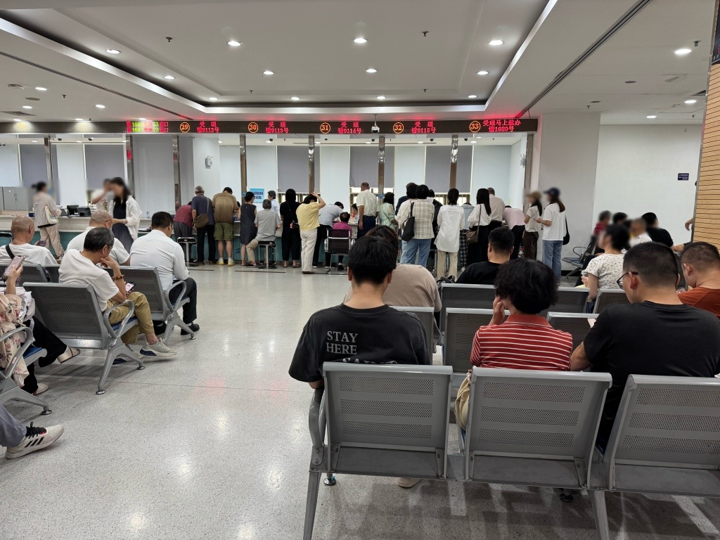 “金九”上海二手房单日成交冲出下半年新高,多个新房项目认购触发积分 “金九”上海二手房单日成交冲出下半年新高,多个新房项目认购触发积分