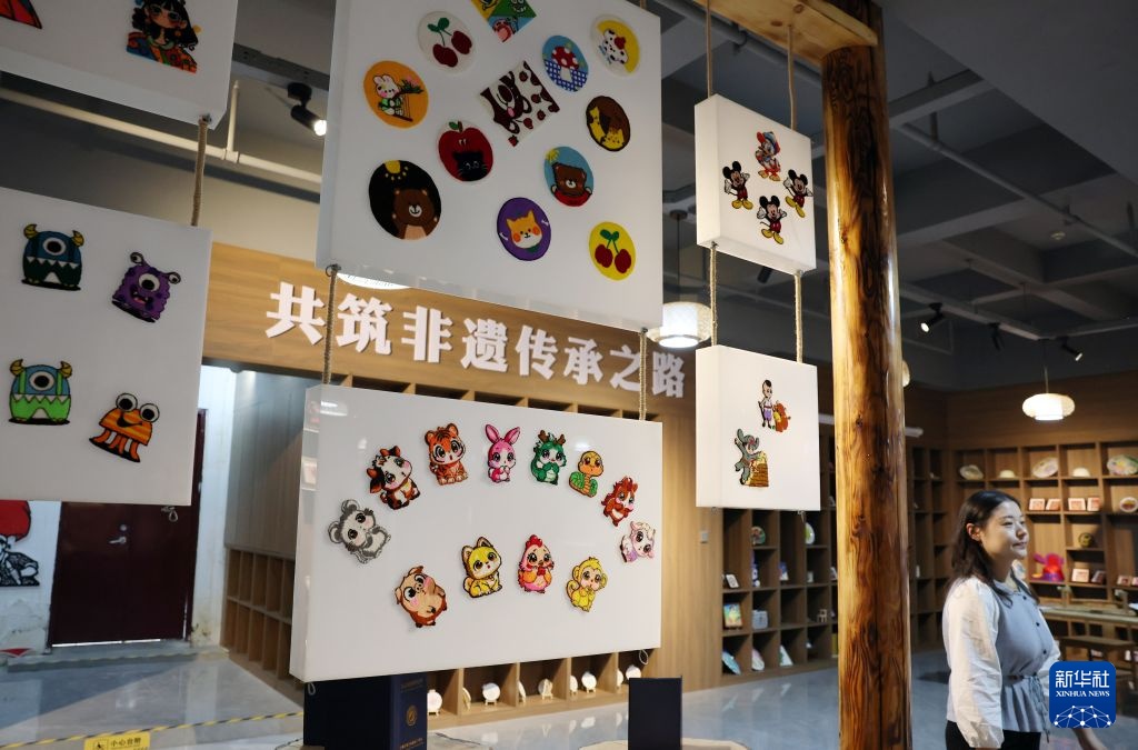 活力中国调研行｜宁夏原州区：掇绣出新彩 巧手助增收