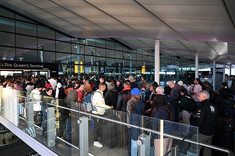 英国空管系统再现技术故障 部分地区航班延误 英国空管系统再现技术故障 部分地区航班延误