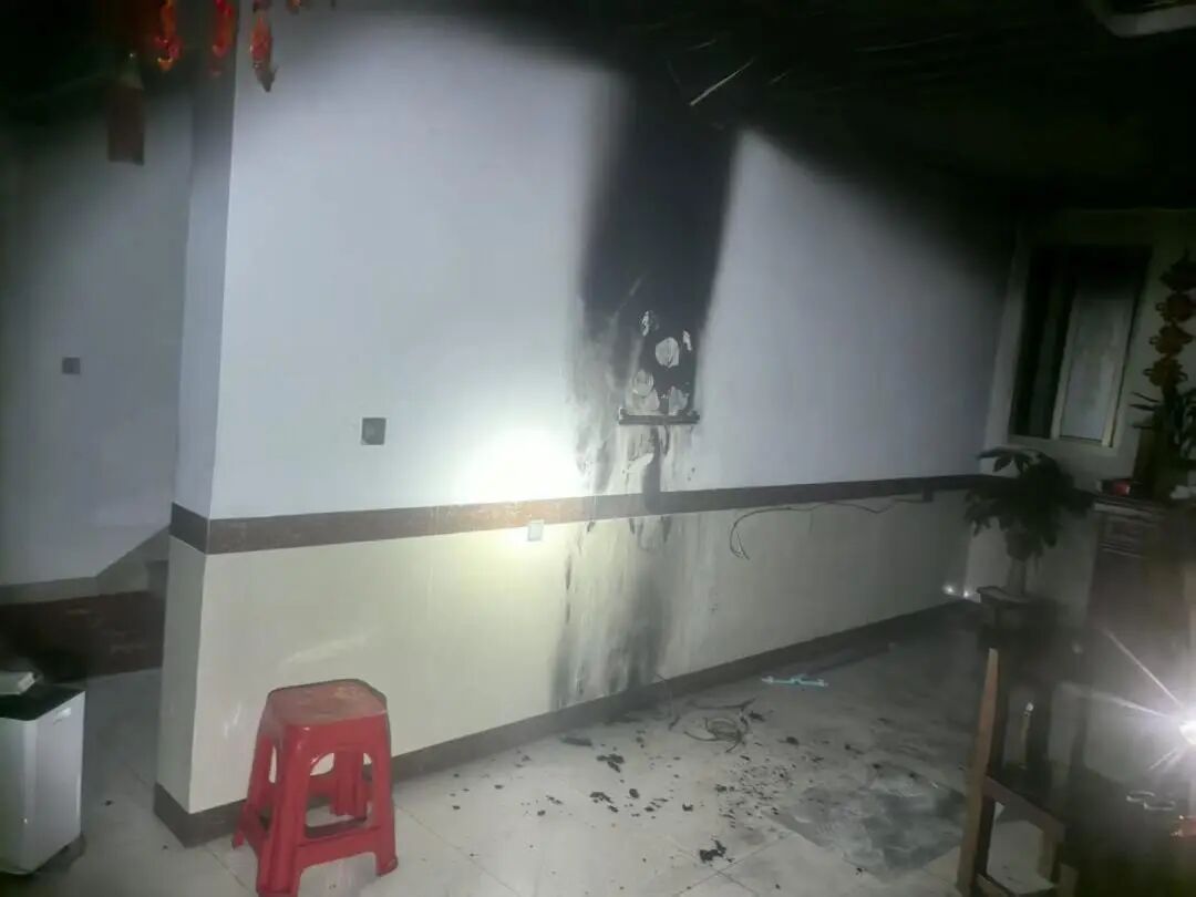 周末本想睡个安稳觉，一家三口却被逼出家门！快排查家里这类隐患→