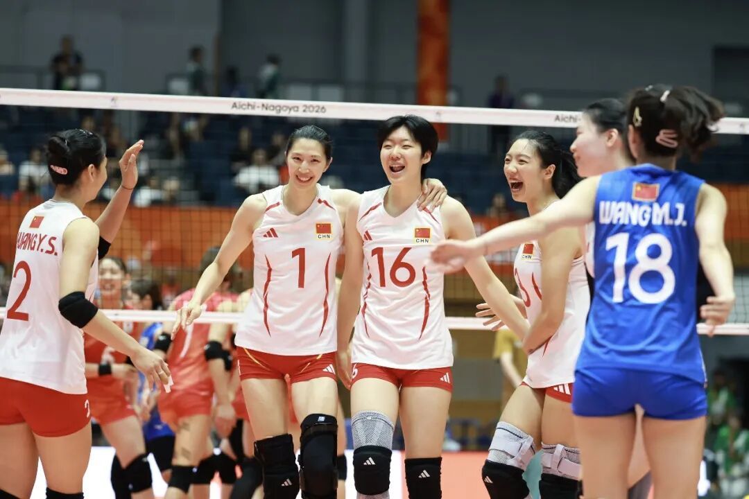 祝贺！中国女排，冠军！