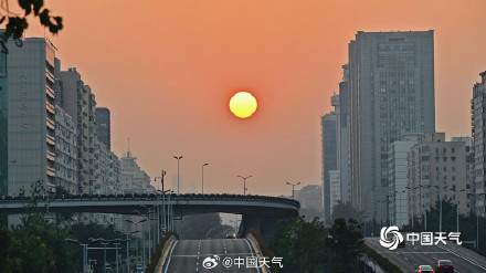 秋分前一天 北京长安街悬日正东