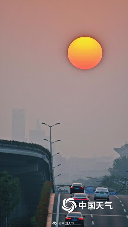 秋分前一天 北京长安街悬日正东