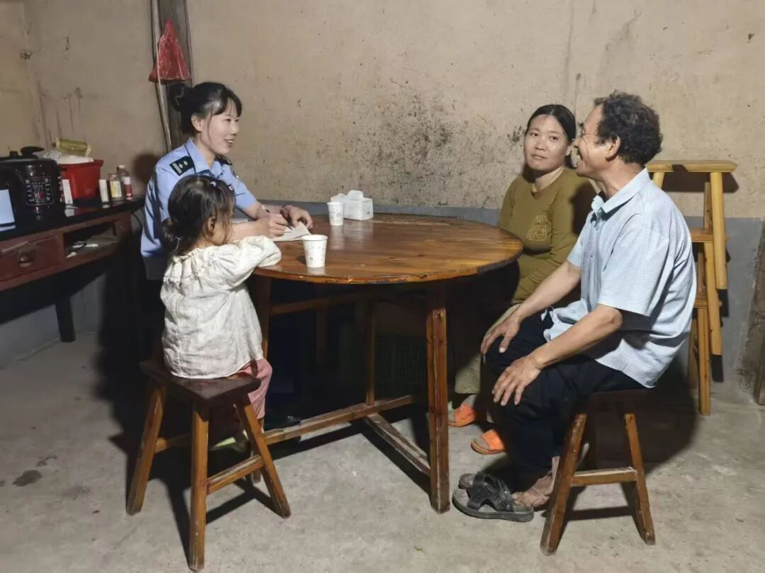 持续奔走两个月，只为兑现警民联络群里的一句承诺