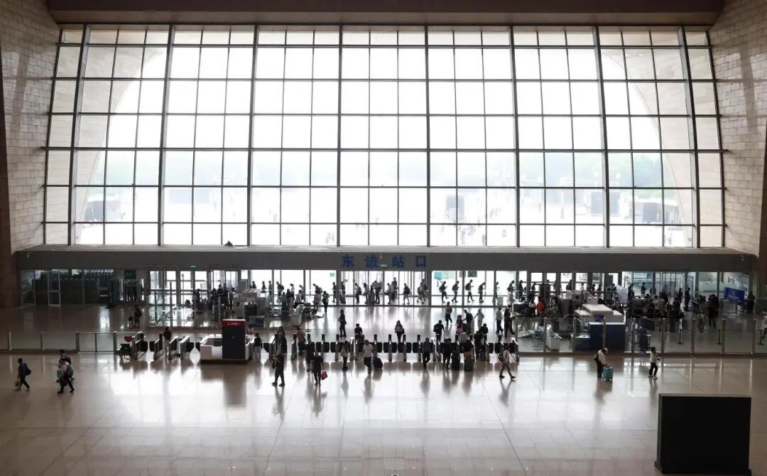 中秋、国庆假期石家庄站计划加开40对旅客列车 中秋、国庆假期石家庄站计划加开40对旅客列车