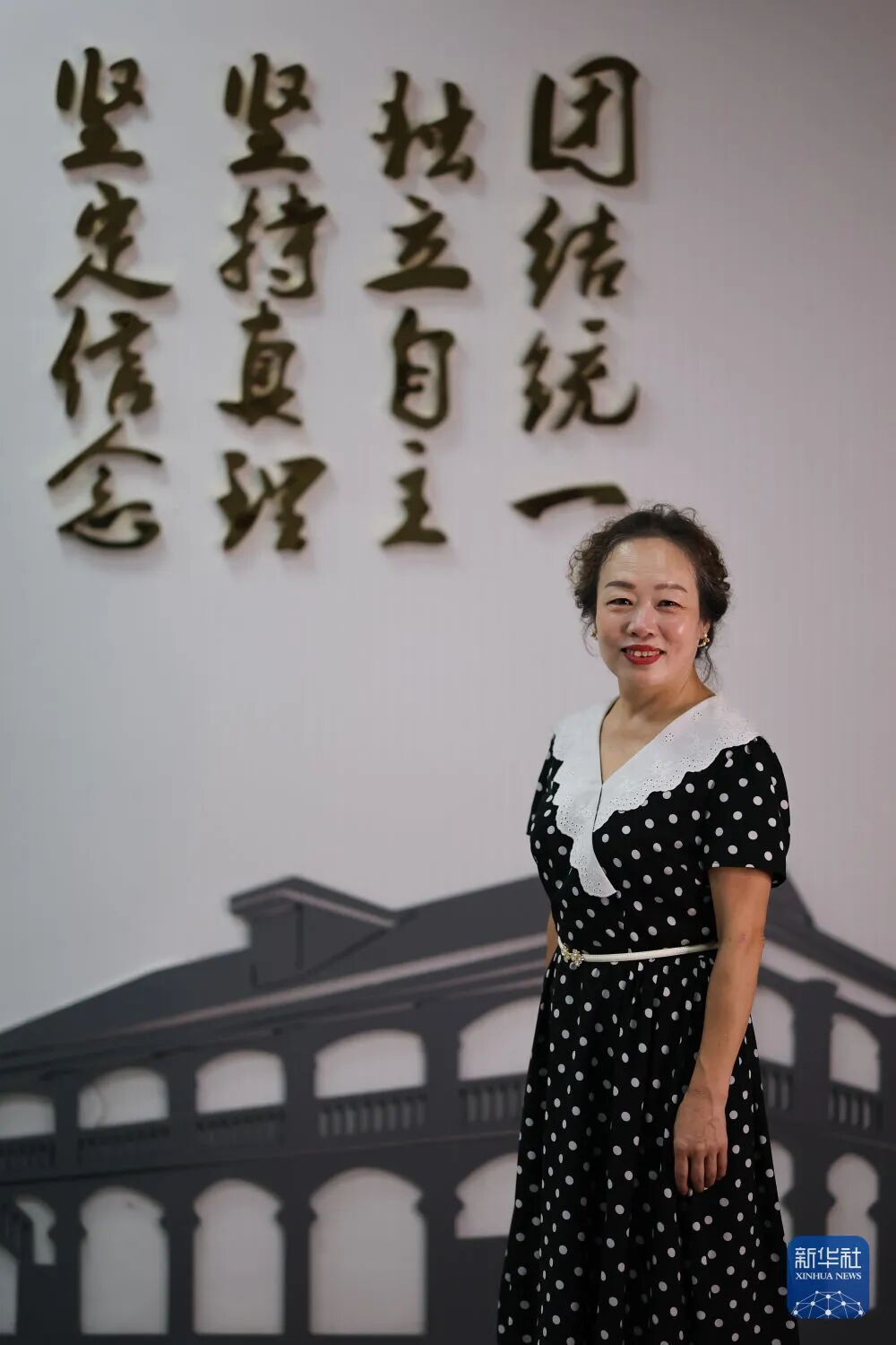 越来越多人跟我说，“你爷爷是个大英雄”