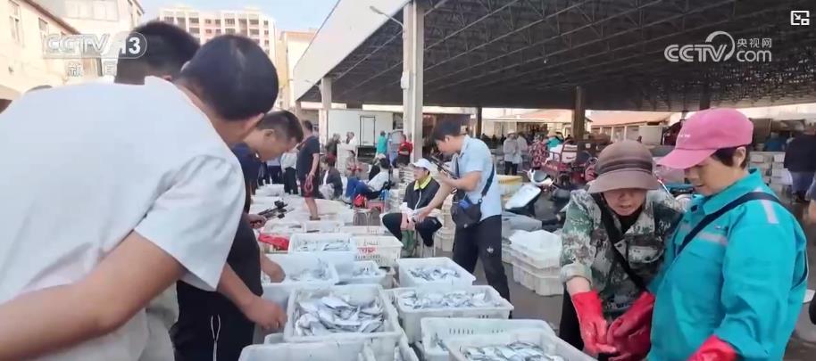 备货足、品种丰、价格稳!双节市场供应有序 消费火热 备货足、品种丰、价格稳!双节市场供应有序 消费火热