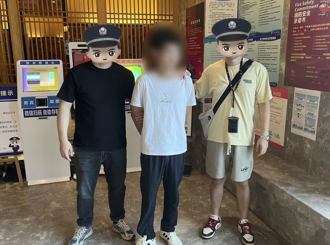 夜宵摊旁,这群人专挑“不敢报警的人”下手! 夜宵摊旁,这群人专挑“不敢报警的人”下手!