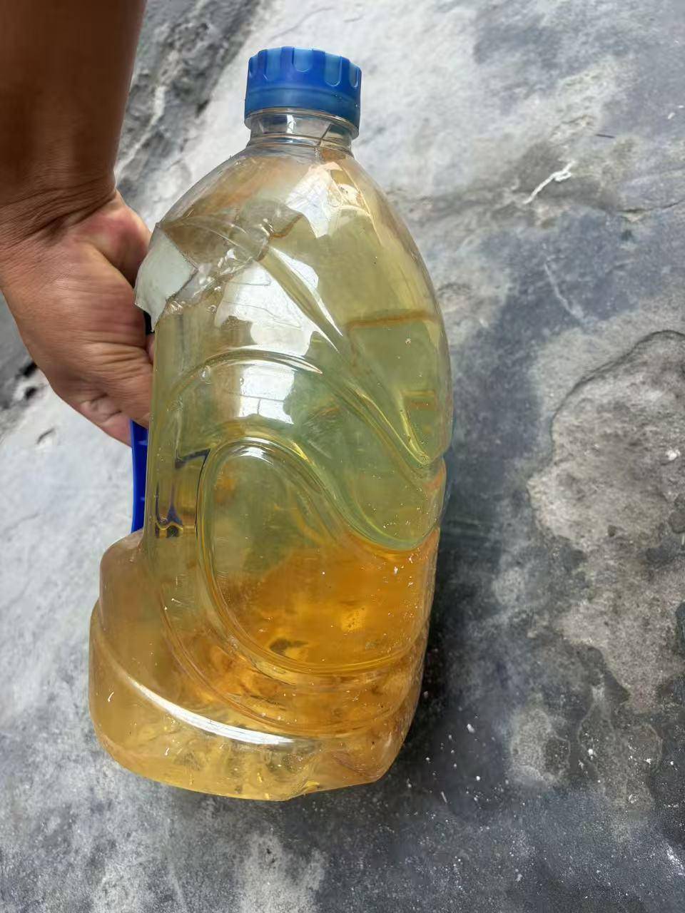 男子开车门盗窃未果往油箱倒水被行拘,协调不成后当事人起诉,目前已获8000元赔偿 男子开车门盗窃未果往油箱倒水被行拘,协调不成后当事人起诉,目前已获8000元赔偿