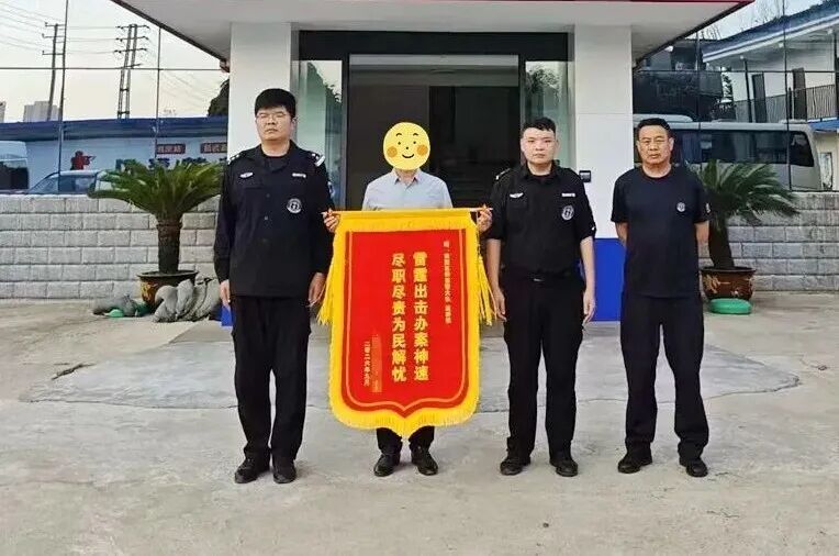 钱全转一个卡上,没了…… 钱全转一个卡上,没了……