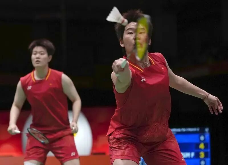 时隔12年再夺冠!中国女团3-0完胜日本,摘得羽毛球首金 时隔12年再夺冠!中国女团3-0完胜日本,摘得羽毛球首金