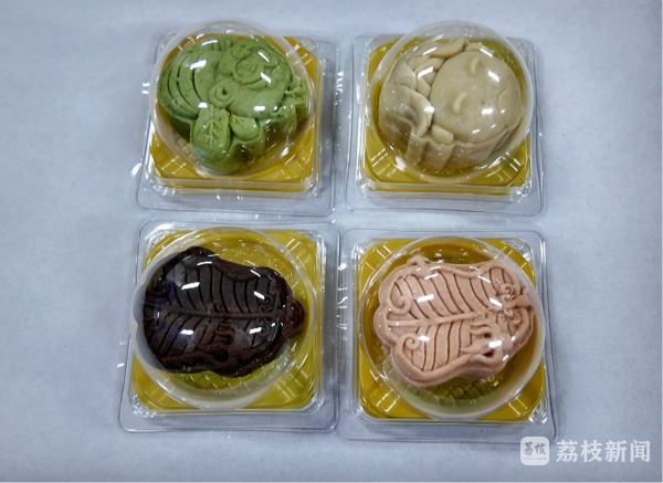 非遗、国潮、现烤!尝尝今年的月饼“style” 非遗、国潮、现烤!尝尝今年的月饼“style”