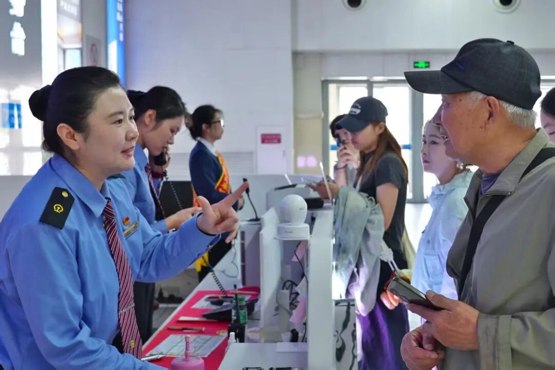 中秋国庆期间,丹东站加开北京方向夜间高铁→ 中秋国庆期间,丹东站加开北京方向夜间高铁→