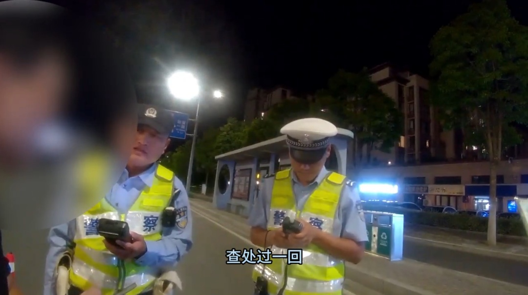 中午喝酒晚上开车,男子被查!假期来临,交警提醒→ 中午喝酒晚上开车,男子被查!假期来临,交警提醒→