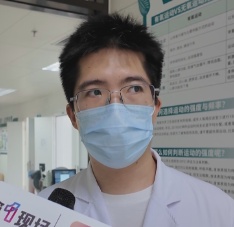 “闪身步”“狗熊哆嗦毛”全网爆火！医生：别乱学，“闪”不好易受伤