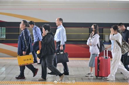 全国铁路预计发送旅客2234万人次 全国铁路预计发送旅客2234万人次