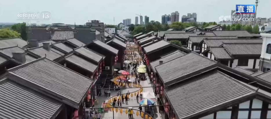 假期解锁古镇街巷“国风中秋”新场景 节日“小美好”汇成文旅“大流量”