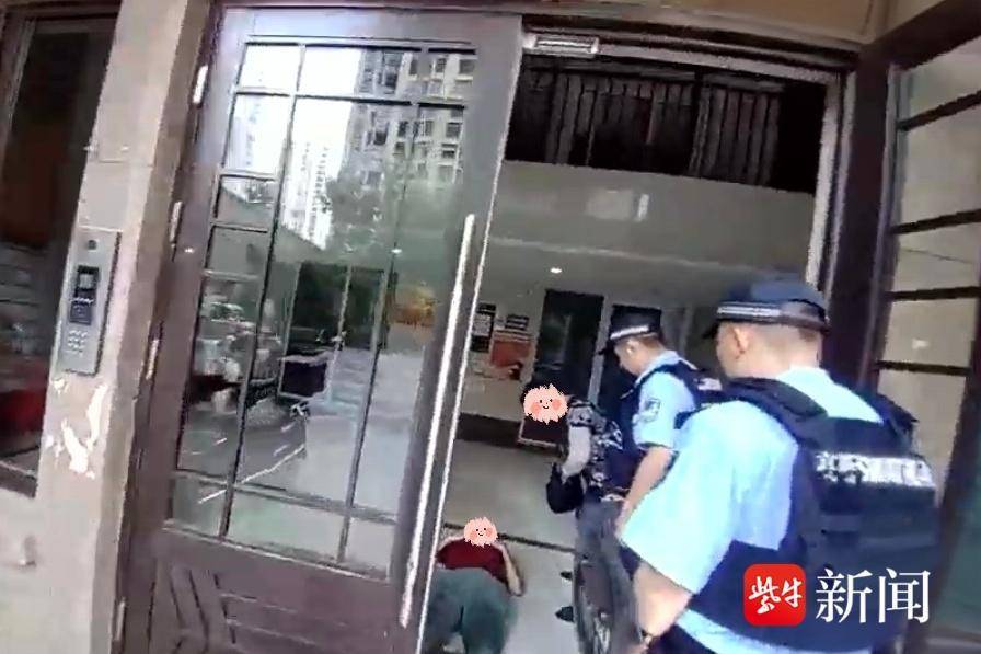 暖心警事！5 分钟紧急到场，群众送锦旗致谢高新民警