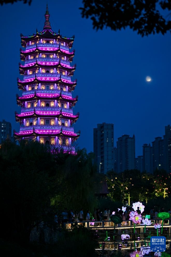 诗意中国丨一轮秋影转金波 诗意中国丨一轮秋影转金波
