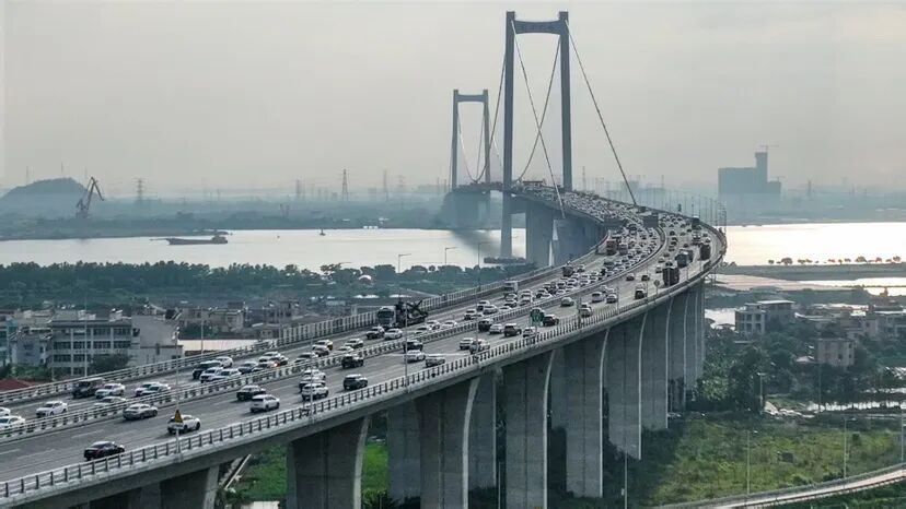 中秋假期首日广东高速公路网车流量超820万车次 中秋假期首日广东高速公路网车流量超820万车次
