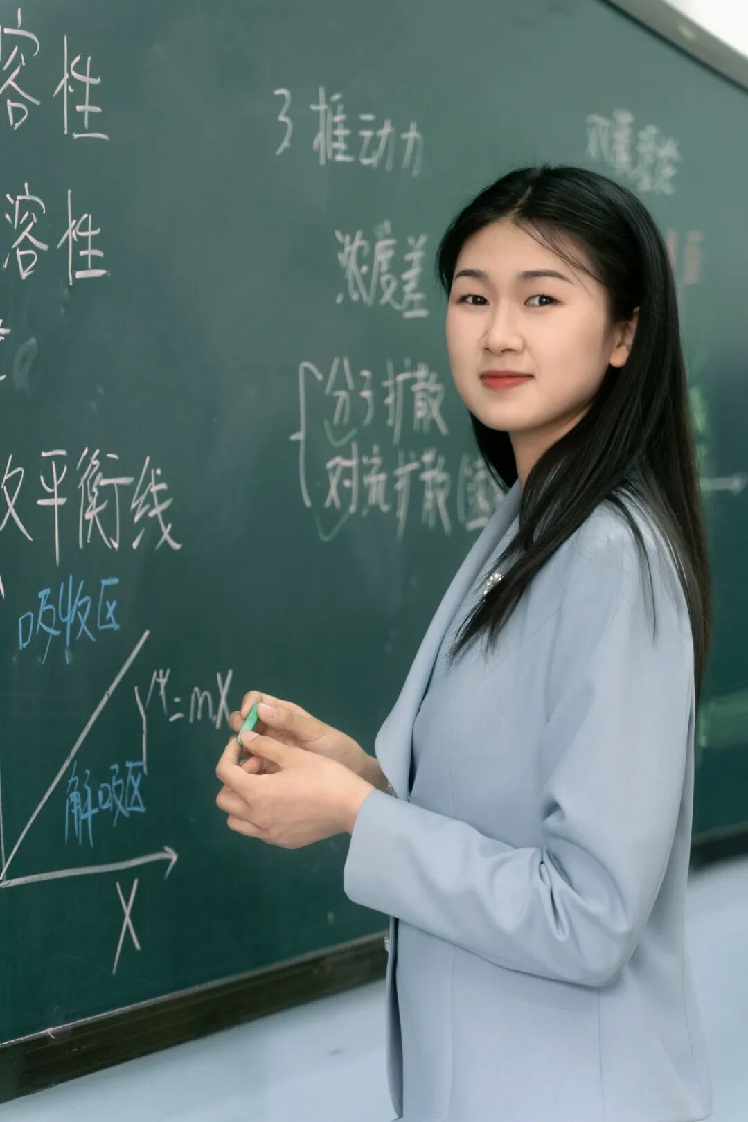 青春怎么都要试一试!看世赛女孩如何“燃”动硬核赛道 青春怎么都要试一试!看世赛女孩如何“燃”动硬核赛道