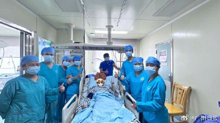 19岁男生长期熬夜务工突发心跳骤停,ICU抢救27天闯过生死关 19岁男生长期熬夜务工突发心跳骤停,ICU抢救27天闯过生死关