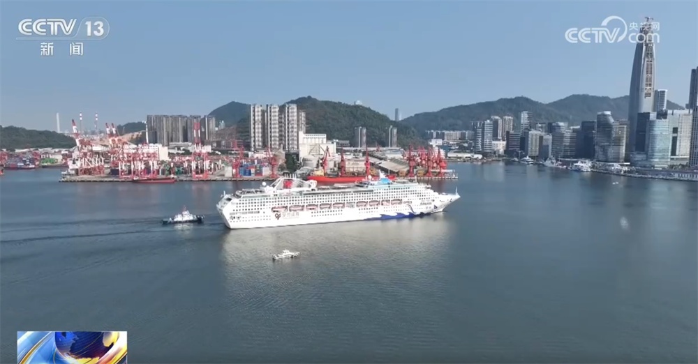 假期首日全社会跨区域人员流动量超2.43亿人次 交通部门“多点发力”保障出行 假期首日全社会跨区域人员流动量超2.43亿人次 交通部门“多点发力”保障出行