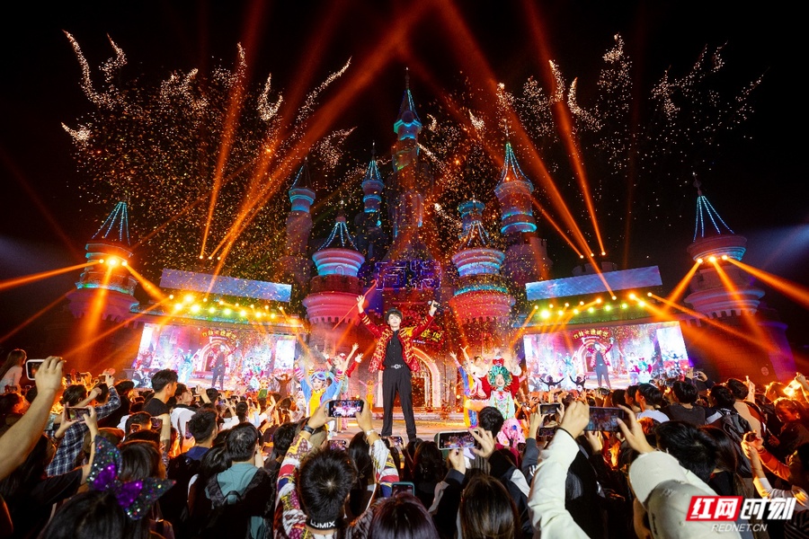 “中式夜游”火了！中秋假期首日，湖南接待游客904.22万人次