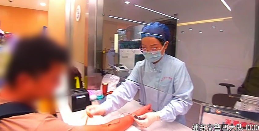 醉驾被查辩称车是自动驾驶？ 上海浦东交警提醒：别把“智驾”当“代驾”