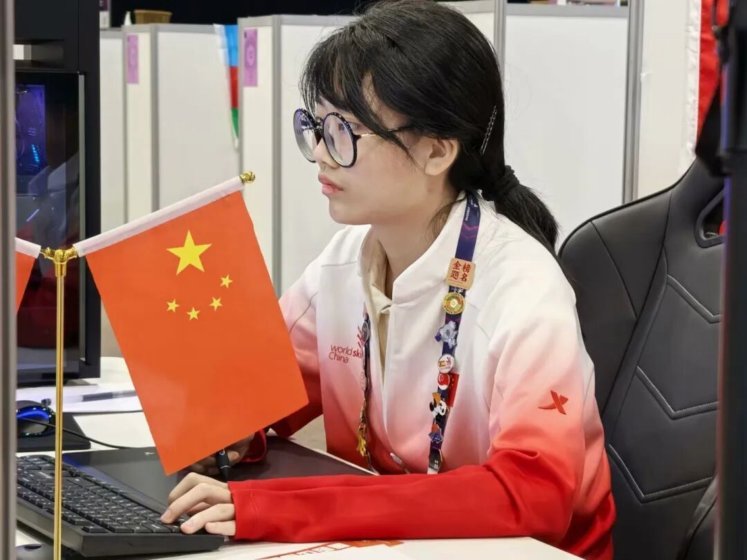 青春怎么都要试一试!看世赛女孩如何“燃”动硬核赛道 青春怎么都要试一试!看世赛女孩如何“燃”动硬核赛道