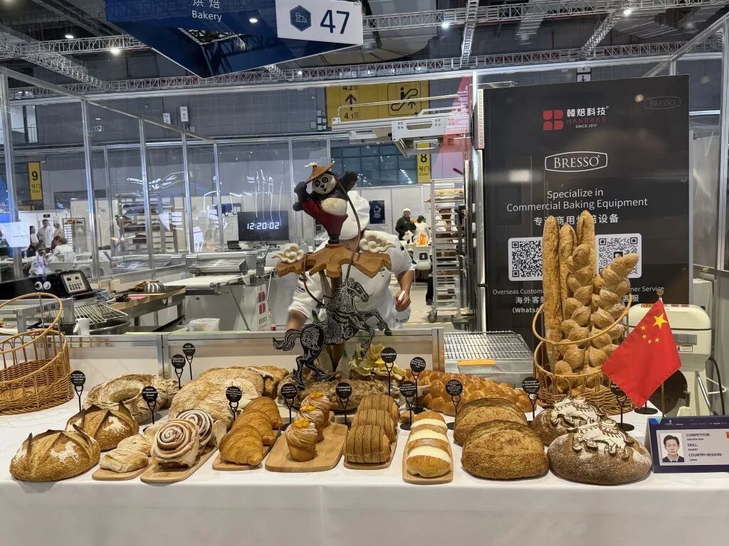 惊艳世赛!00后职校生把皮影、醒狮揉进面团与糖里:一开始天天烫 惊艳世赛!00后职校生把皮影、醒狮揉进面团与糖里:一开始天天烫