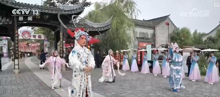 非遗“活”起来 消费“热”起来——中秋假期特色民俗带火文旅市场 非遗“活”起来 消费“热”起来——中秋假期特色民俗带火文旅市场