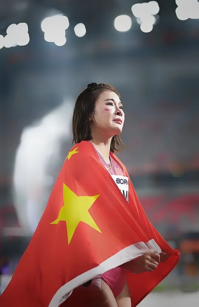 铜牌,吴艳妮哭了 铜牌,吴艳妮哭了