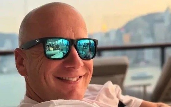 英媒:瑞士轻型飞机坠毁事故致3死,英国斯塔福德郡一机场老板在事故中遇难 英媒:瑞士轻型飞机坠毁事故致3死,英国斯塔福德郡一机场老板在事故中遇难