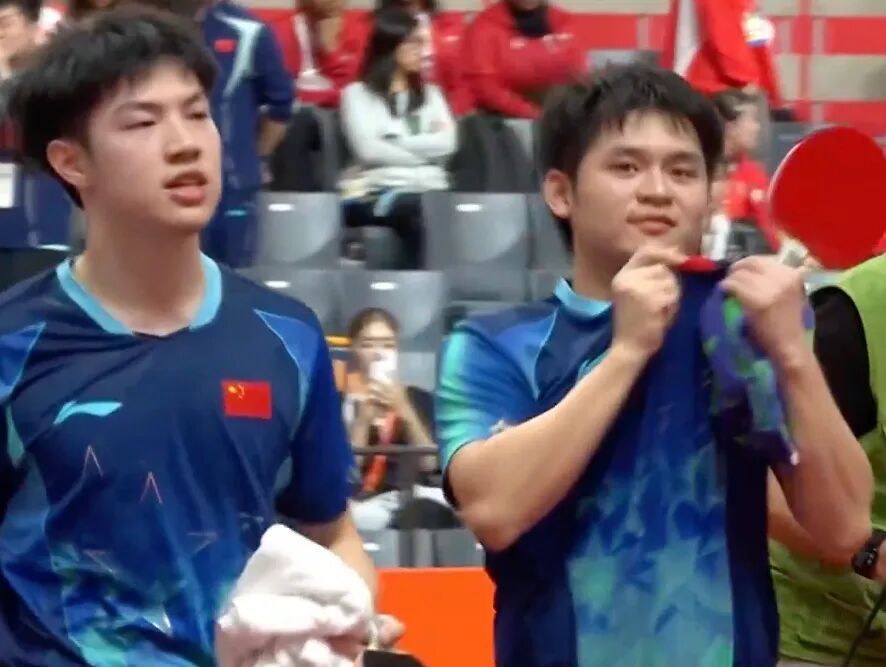 4比2！乒乓球男双，中国队战胜日本队