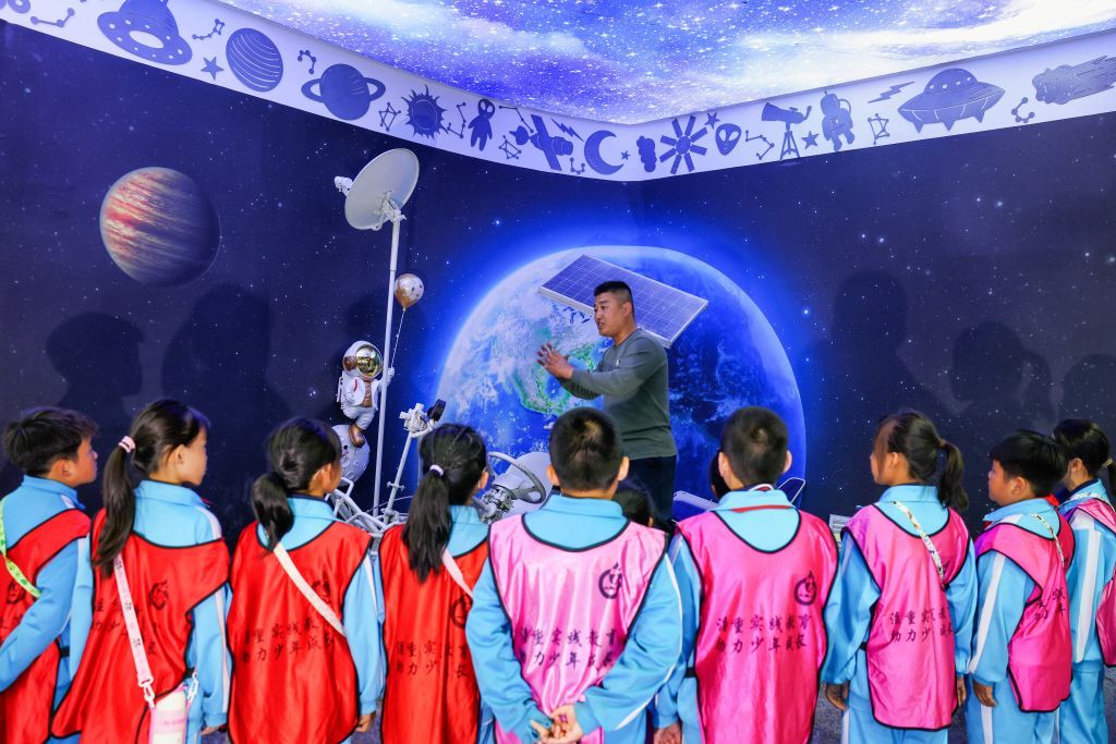 不只面朝黄土 更能仰望星空