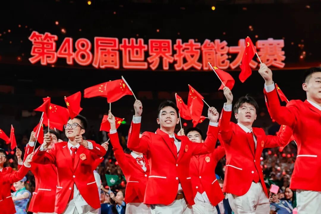 41金11银4铜,全员“00后”! 41金11银4铜,全员“00后”!
